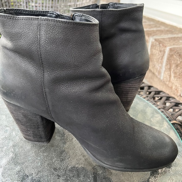 Black Leather Booties -BP shoes - Picture 1 of 5